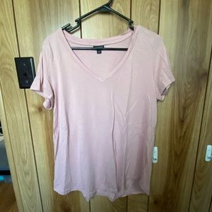 🌸Rose Pink V-Neck T-Shirt🌸